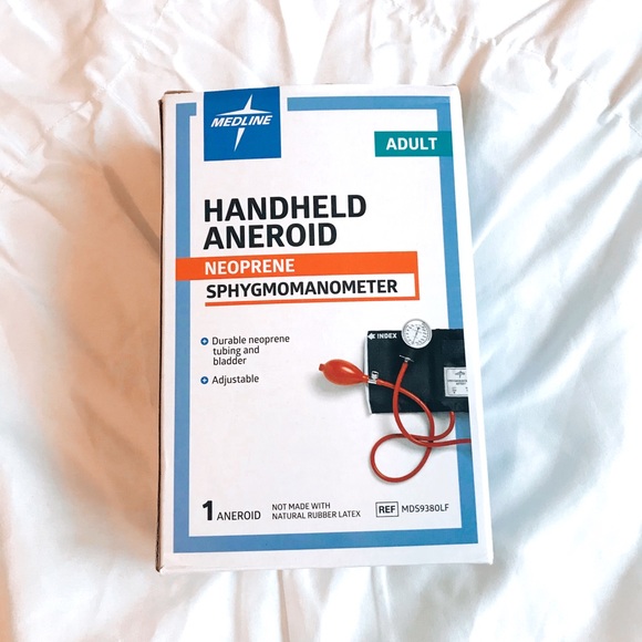 NIB Handheld Aneroid Sphygmomanometer - Picture 1 of 5